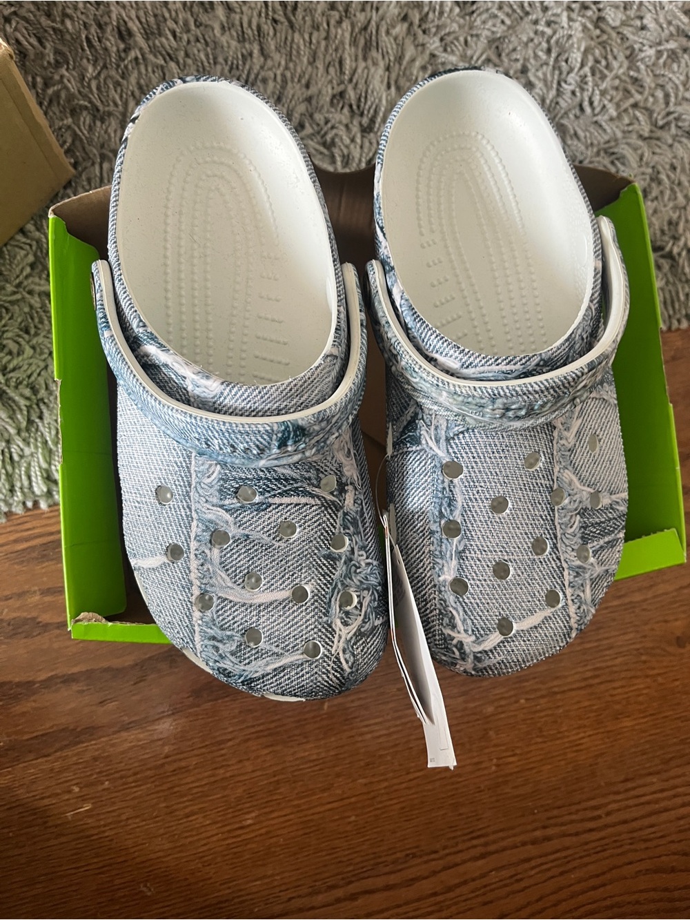NEW CROCS CLASSIC DENIM CLOG 210402-4MH LIGHT DENIM BLUE UNISEX SIZE W 10 M 8